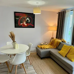 Brand New Flat 5 With Free Parking And Fast Wifi Apartment